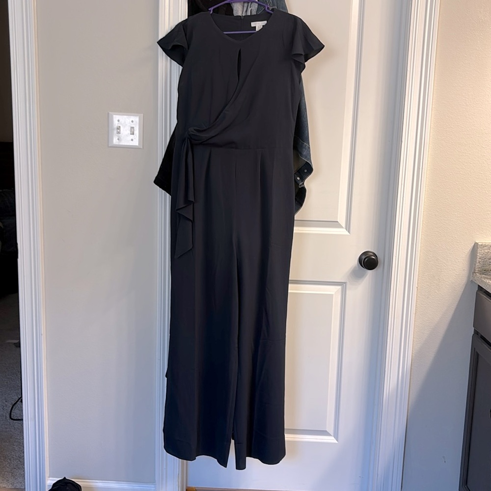 LONDON TIMES cap sleeve keyhole wide leg jumpsuit in navy. No tags/not worn